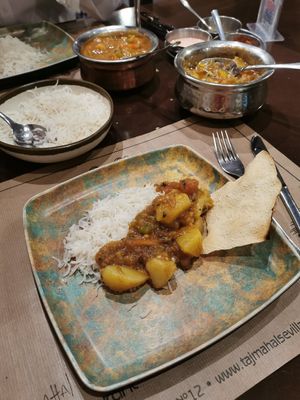  at Taj Mahal in Sevilla