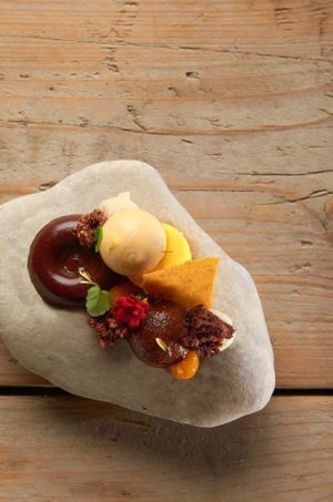 Raw Chocolat - Berries - Buckwheat crumble
Chocolat on the Rocks at Amaranth in Merelbeke