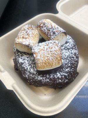 S’mores (vegan) at Good Town Doughnuts in Costa Mesa