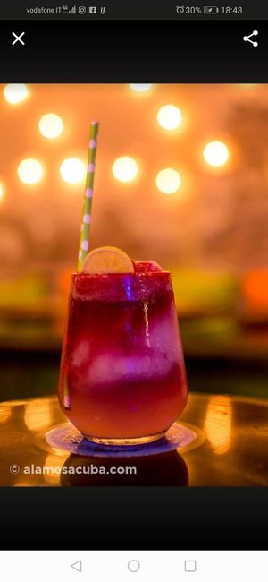 Daiquiri de fresas at El Shamuskia'o in Havana