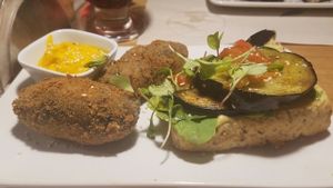 croquettes and eggplant at Appetit Bio in Medellin