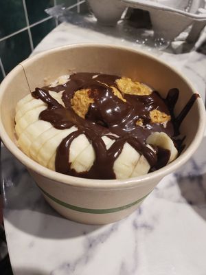 Museli with chocolate tahini and bananas at Rutabaga in Annapolis