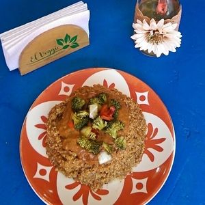 Risotto de quinua en salsa de hongos, con saltado de verduras at El Veggie in Arequipa
