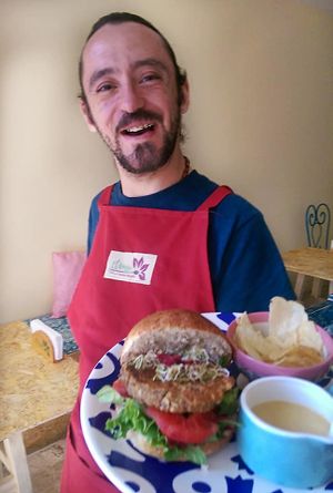 Hamburguesas de quinua con garbanzo at El Veggie in Arequipa