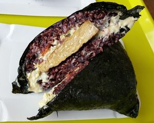 Onigirazu with tempeh, tomatoes and mustard sauce - pure heaven - Онигиразу с темпе, томатами и горчичным соусом - райское наслаждение at Mox in Moscow