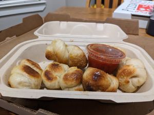 Garlic knots at Li'l Nonna's in Austin