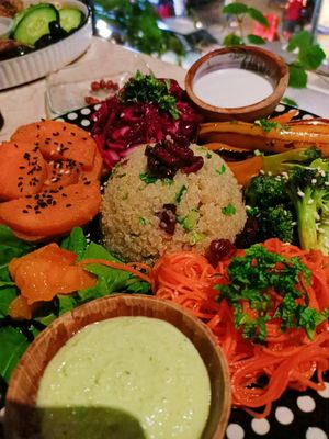 Quinoa platter at Lazy Cats  in Ubud