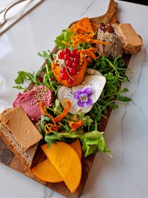 Faux-rmage and vegan patè #Veganuary at L'Abattoir Vegetal - Guisarde in Paris