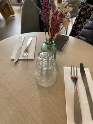 Table  at L'Abattoir Vegetal - Guisarde in Paris