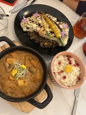 Maffe végetal and the cauliflower steak    at L'Abattoir Vegetal - Guisarde in Paris