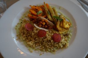 Assiette complète of the day at L'Abattoir Vegetal - Guisarde in Paris
