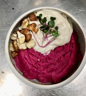 Houmous de betteraves at L'Abattoir Vegetal - Guisarde in Paris