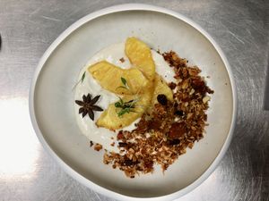 Ananas rôti at L'Abattoir Vegetal - Guisarde in Paris