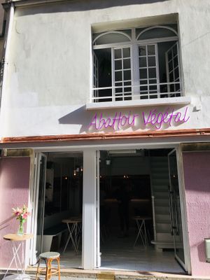 9 Rue Guisarde at L'Abattoir Vegetal - Guisarde in Paris