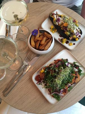 Great food at L'Abattoir Vegetal - Guisarde in Paris