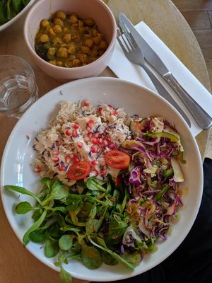Curry with the curry on the side at L'Abattoir Vegetal - Guisarde in Paris