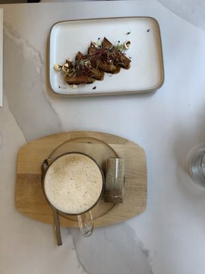 Tofu and oat latte at L'Abattoir Vegetal - Guisarde in Paris