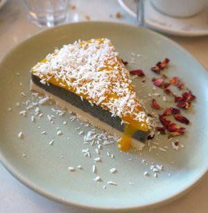 Maléfique cheesecake at L'Abattoir Vegetal - Guisarde in Paris