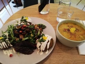 Cold falafel with super hot soup at L'Abattoir Vegetal - Guisarde in Paris