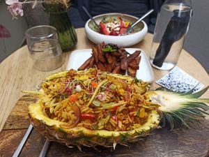 Khao pad thaï 🤗 at L'Abattoir Vegetal - Guisarde in Paris