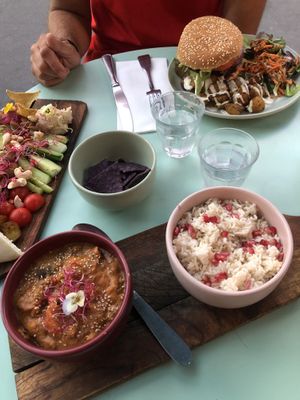 Main dishes  at L'Abattoir Vegetal - Guisarde in Paris