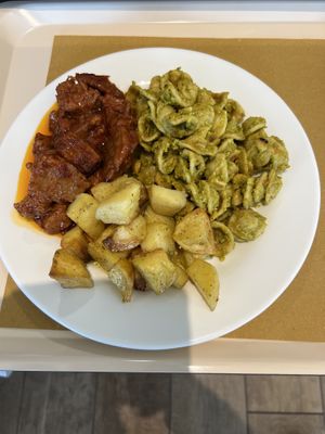 Spezzatino di seitan orecchiette al pesto di broccoli patate arrosto   at Biosapori in Lancenigo