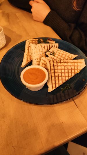Lentil tortilla with vegetables at Warzywniak in Wroclaw