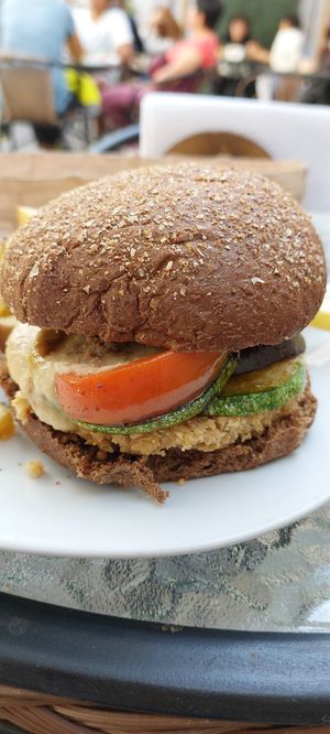  at Omphalos in Arequipa