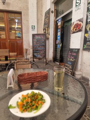  at Omphalos in Arequipa