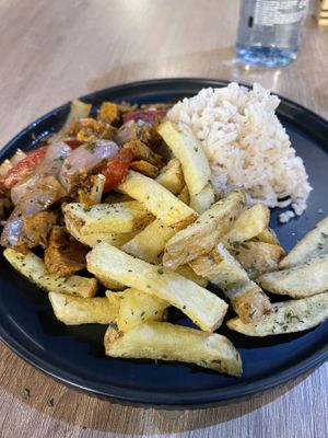Vegan main dish with seitan  at Omphalos in Arequipa