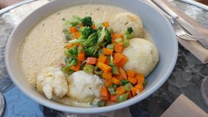 Crunchy bowl at Omphalos in Arequipa