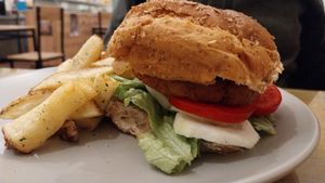 No chicken burger  at Omphalos in Arequipa