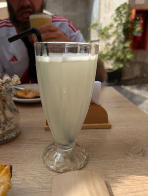  at Omphalos in Arequipa