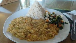 Meal of the day November 2018. Rice, quinoa veggies, spinach salad at Omphalos in Arequipa