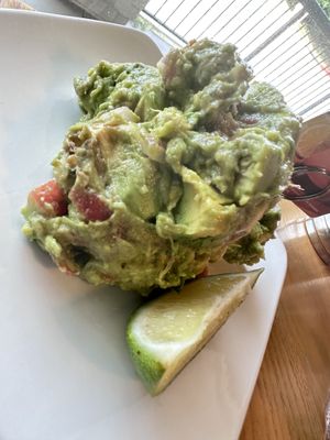 Guac  at Taqueria Tsunami in Roswell