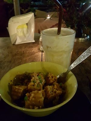 stir tofu + salada (starter) at Cuckoo's Nest in Ao Nang