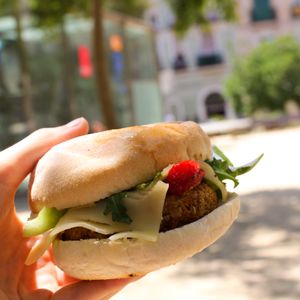 vegan burger at La Trocadero in Barcelona