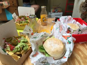 Sandwich club + nachos  at La Trocadero in Barcelona