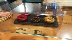 Vegan mini donuts at La Trocadero in Barcelona