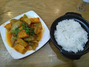 tofu dish and rice at Hoan Hy in Nha Trang