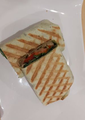 "Chicken" pest wrap at Mie Vie in Ghent