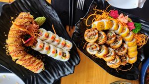 Vegan options from yhe right 👍 at Kappa Sushi in La Fortuna