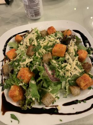 Salad at Organi Chiado in Lisbon
