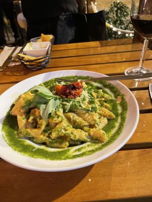 Gluten-free pasty (very tasty, this photo doesn’t do it justice!) at Organi Chiado in Lisbon