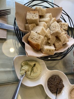 Pâtées - Entrada  at Organi Chiado in Lisbon