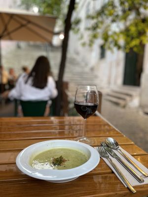 Crème of courgette soup (soup of the day)  at Organi Chiado in Lisbon