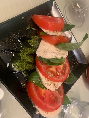 Vegan caprese salad at Organi Chiado in Lisbon