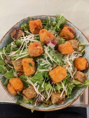 Veggie Caesar Salad (11.90€) - 4.5/5. at Organi Chiado in Lisbon