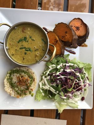 Curry chick peas   at Organi Chiado in Lisbon