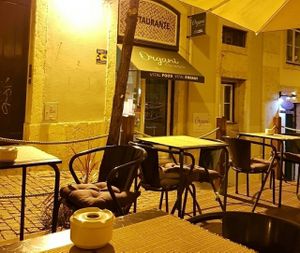 Cosy night, outside dining at Organi Chiado in Lisbon